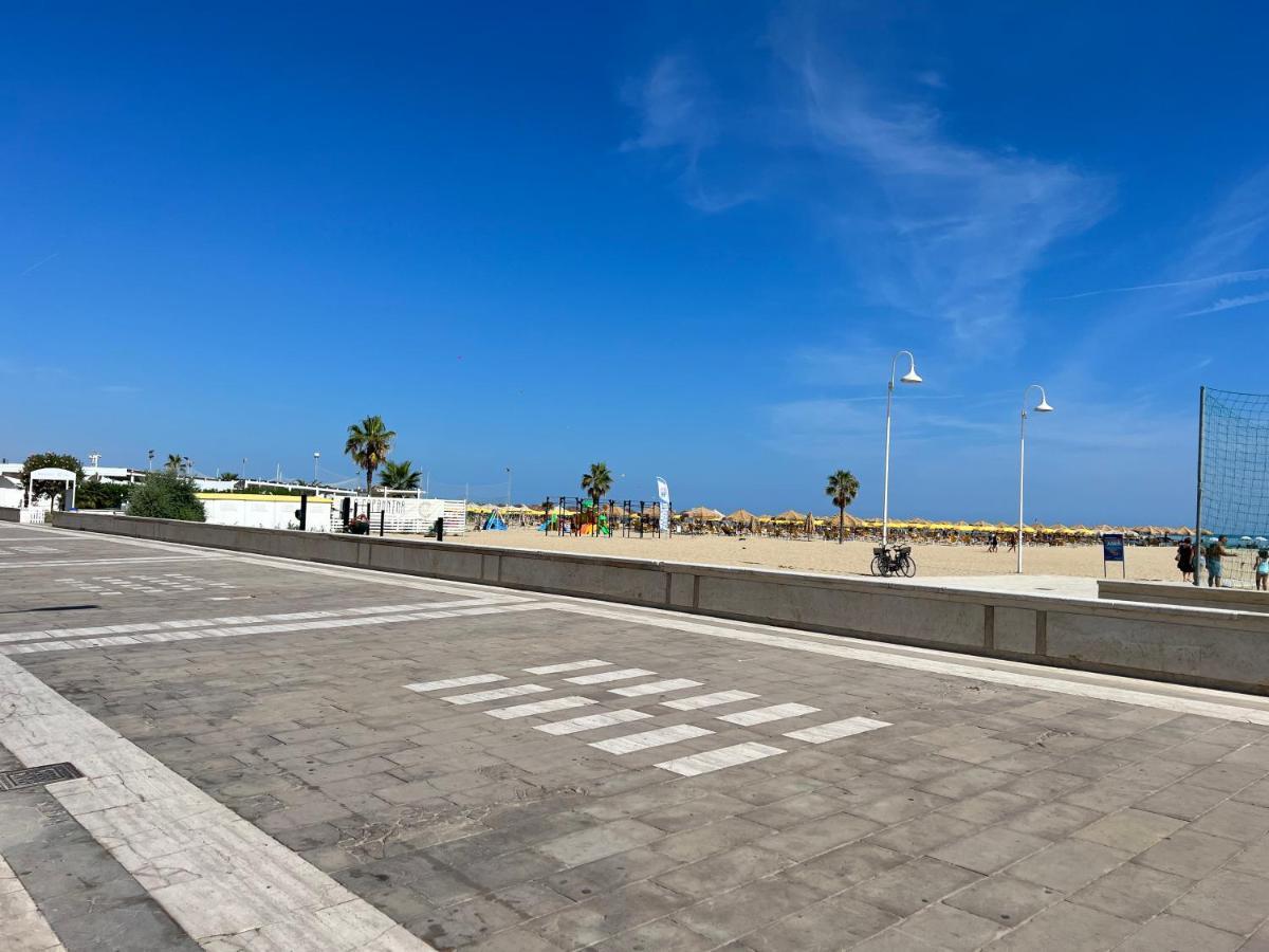 "Casa Incantevole" Fronte Mare Pescara - Appartamento Via Buozzi Extérieur photo