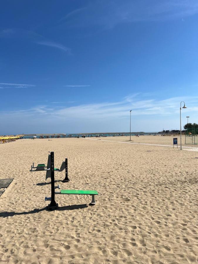 "Casa Incantevole" Fronte Mare Pescara - Appartamento Via Buozzi Extérieur photo