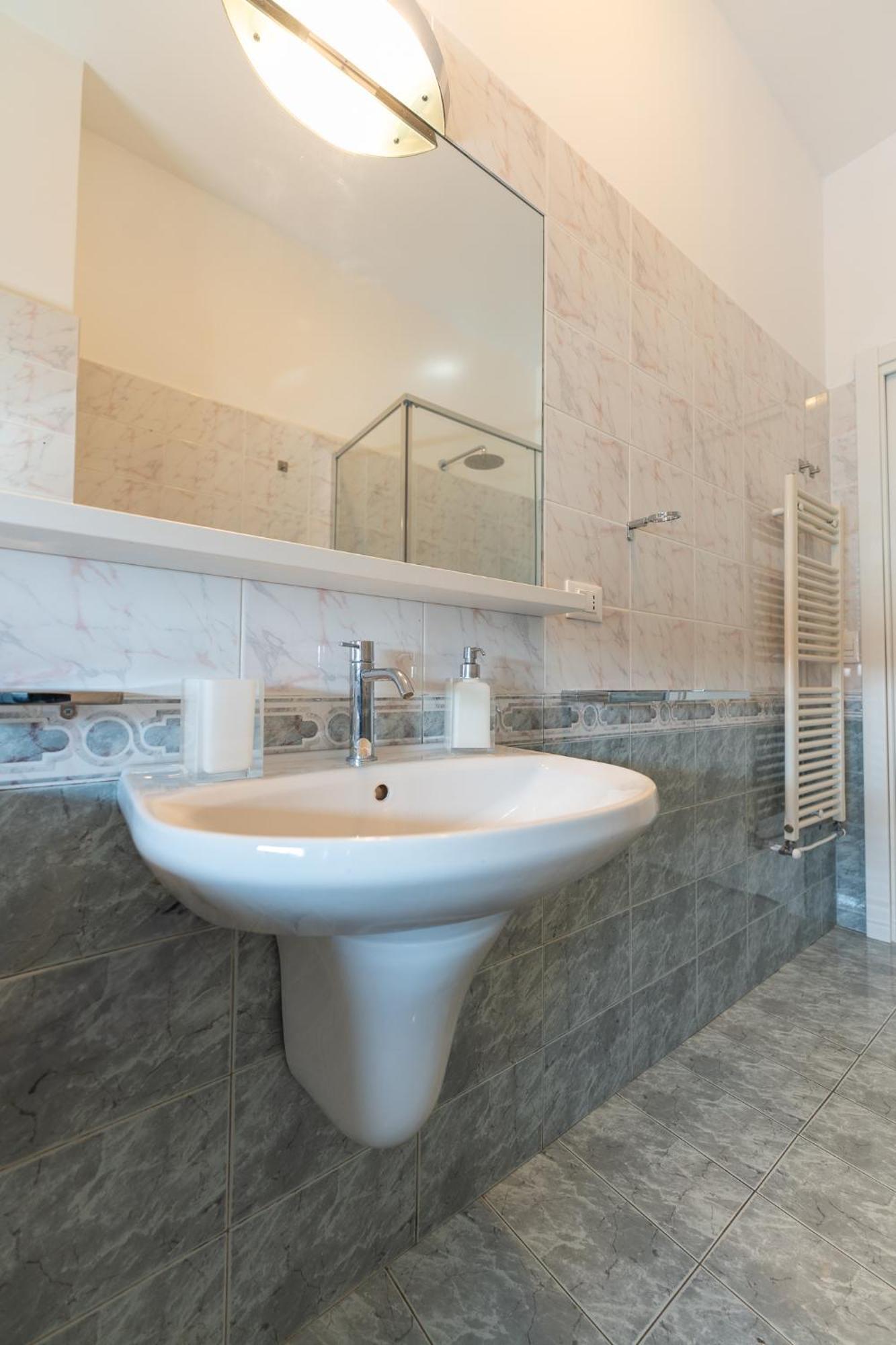 "Casa Incantevole" Fronte Mare Pescara - Appartamento Via Buozzi Extérieur photo