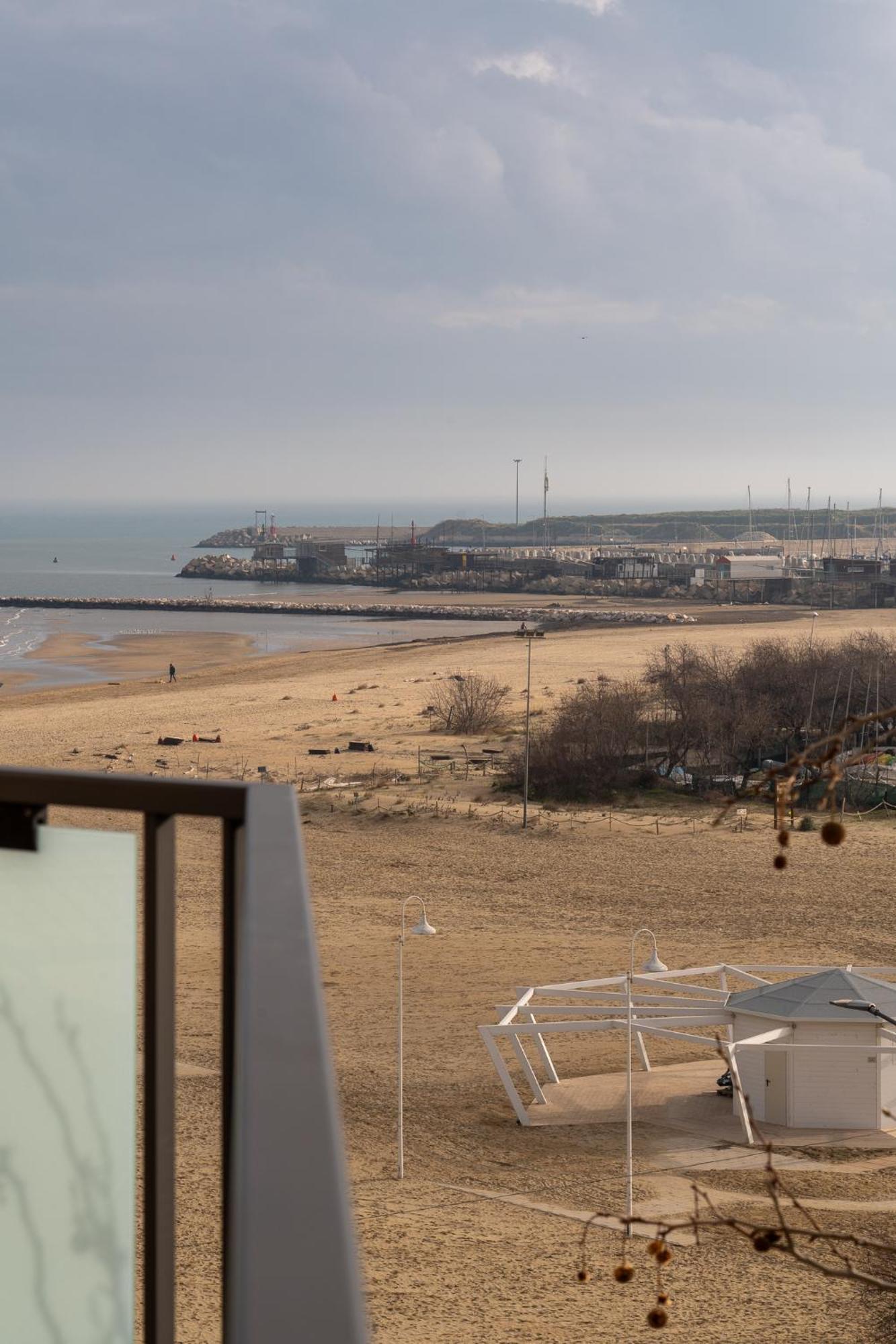 "Casa Incantevole" Fronte Mare Pescara - Appartamento Via Buozzi Extérieur photo